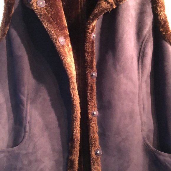 D&Co Vest - Picture 5 of 7